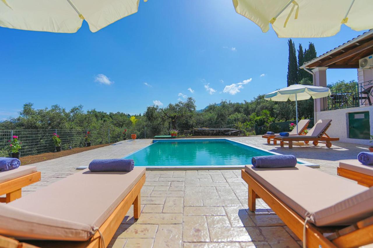Villa Chrisdina Nymfai 외부 사진